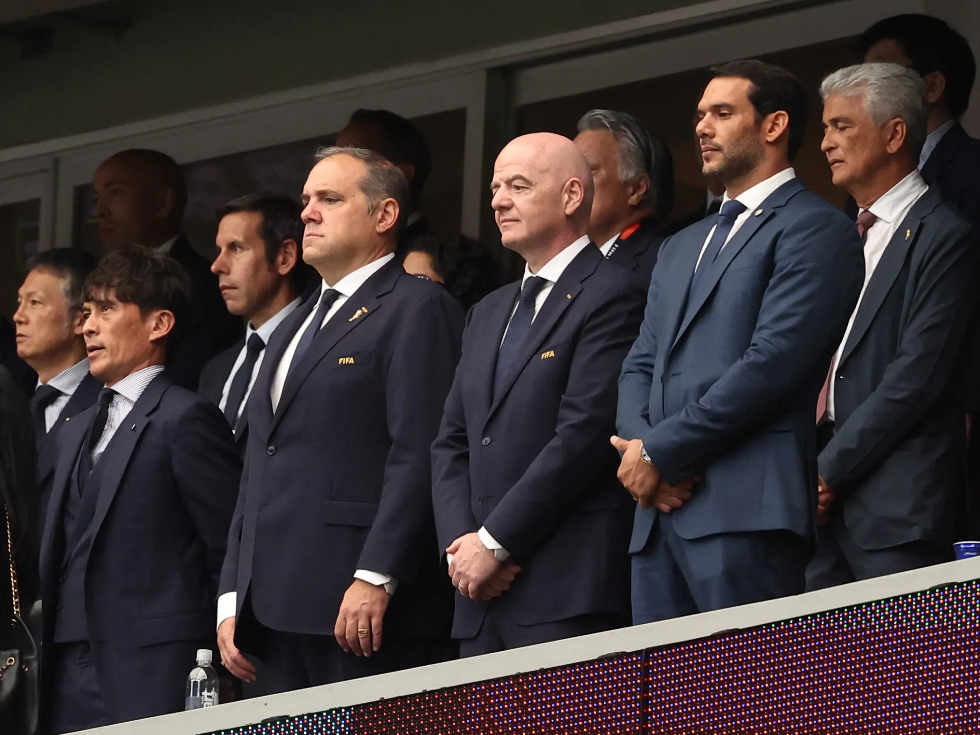 بعد المقاطعة الأوروبية للمونديال.. "كونكاكاف" يرفض خطة إنفانتينو لبيع كأس العالم