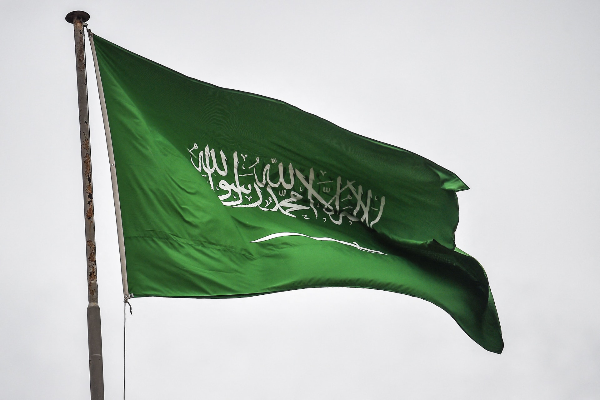 السعودية تطالب الحكومة العراقية باتخاذ ما يلزم لمنع استخدام أراضيها منطلقًا للهجمات