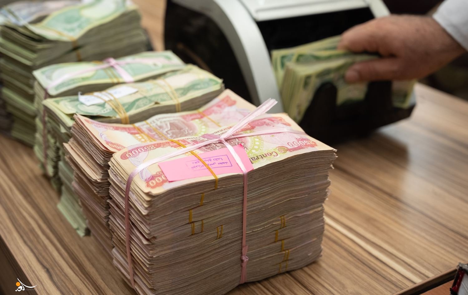 إطلاق رواتب العمال المتقاعدين المضمونين