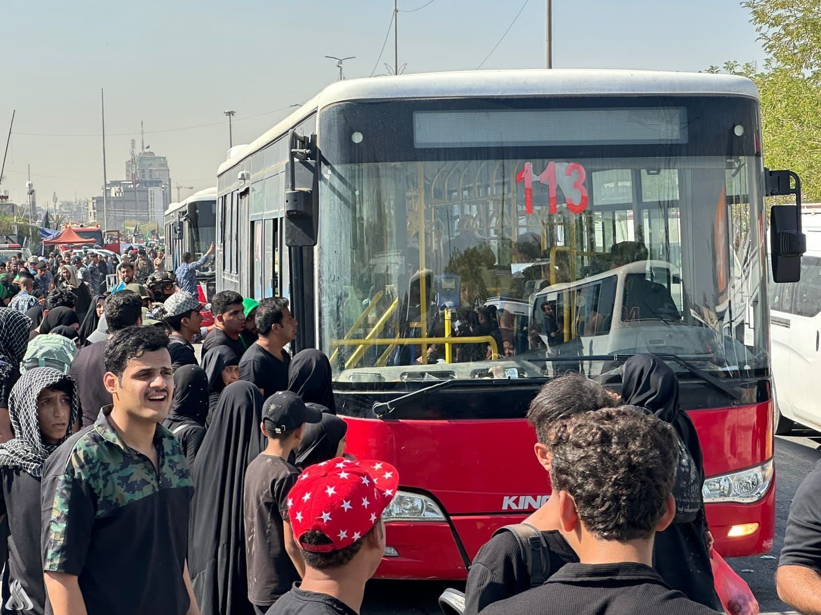 الإعلام الأمني للزائرين القادمين من بغداد إلى كربلاء: استخدموا عجلات النقل الجماعي