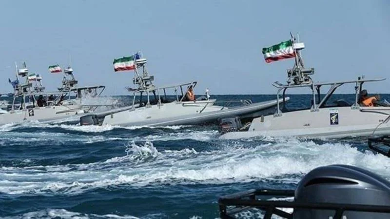 الحرس الثوري الإيراني يستهدف ناقلتي نفط في مضيق هرمز