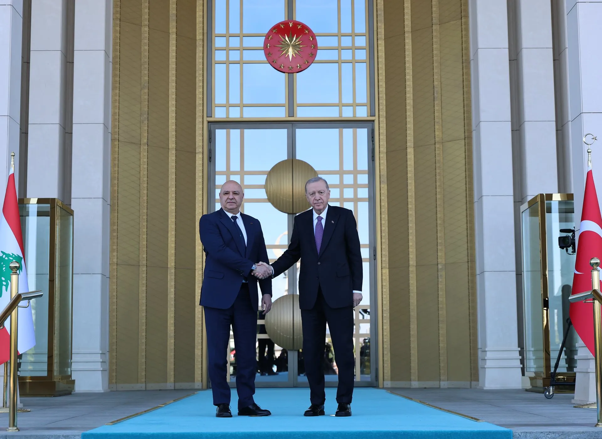 "زيارة تأخرت طويلا".. الرئيس اللبناني في تركيا وأردوغان يعرض دعما واسعا