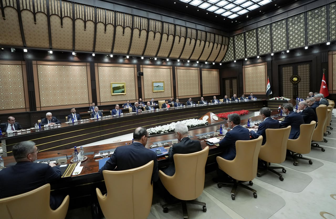 رئيس الوزراء علي الزيدي: زيارة تركيا تتضمن توقيع عقود ومذكرات تفاهم في الطاقة والنقل والتعليم والمياه