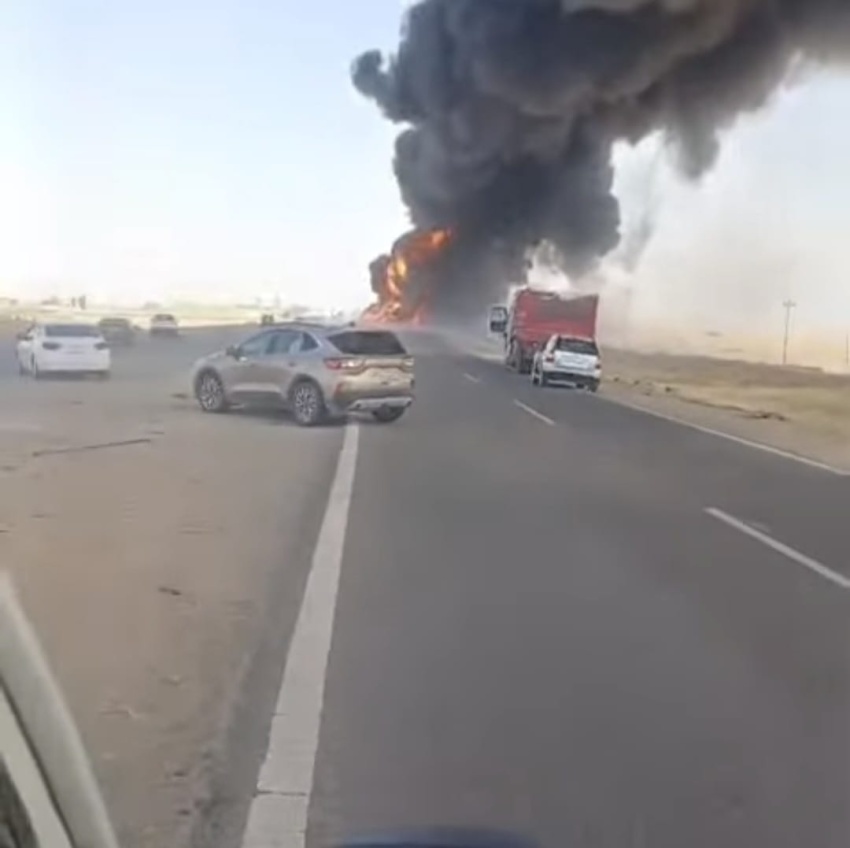 حريق يقطع طريقاً رئيسياً شرق صلاح الدين إثر انقلاب صهريج محمل بالوقود