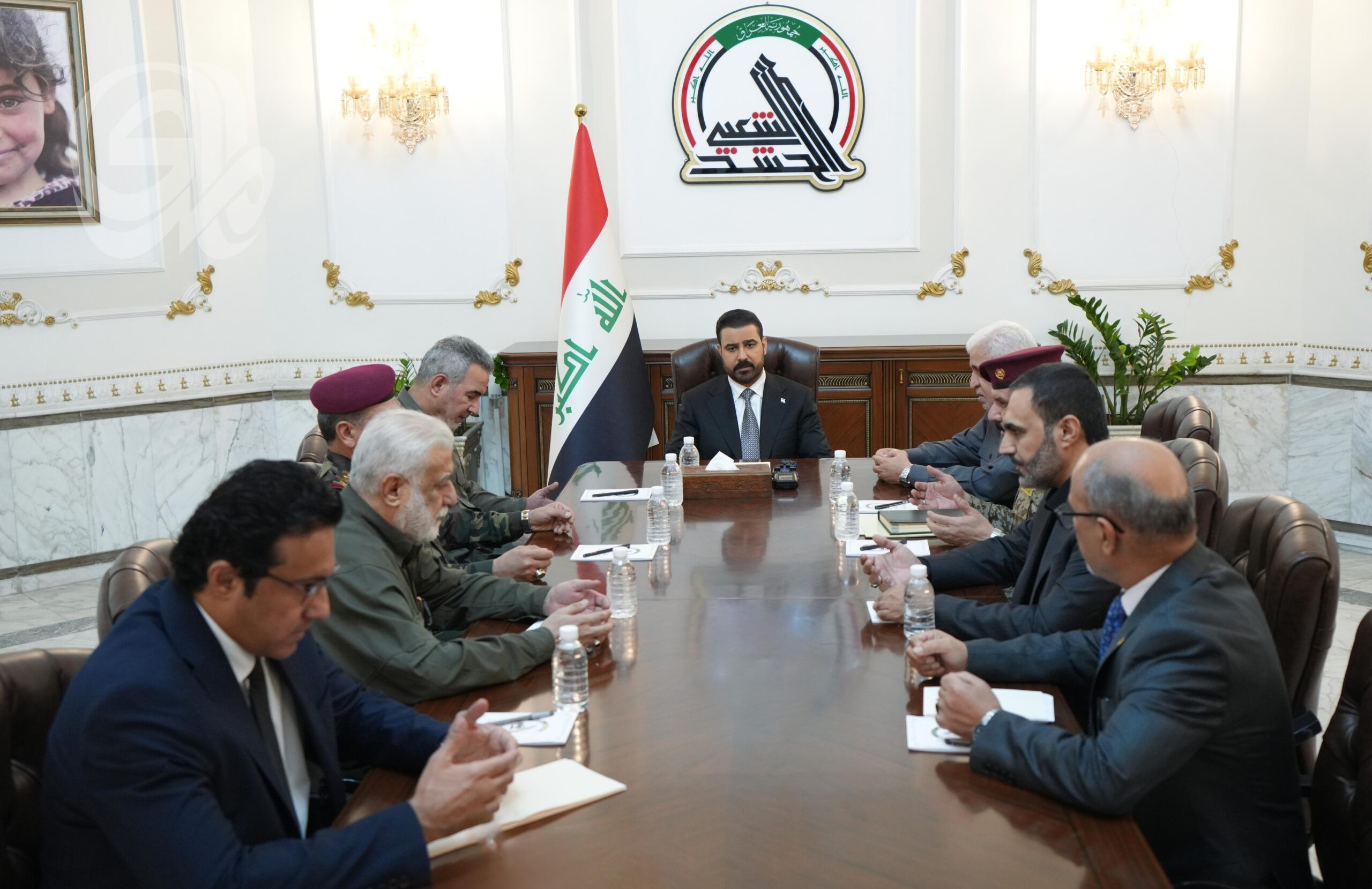 الزيدي يزور الحشد الشعبي.. ومجلس الأمن الوطني يتمسك بحصر السلاح