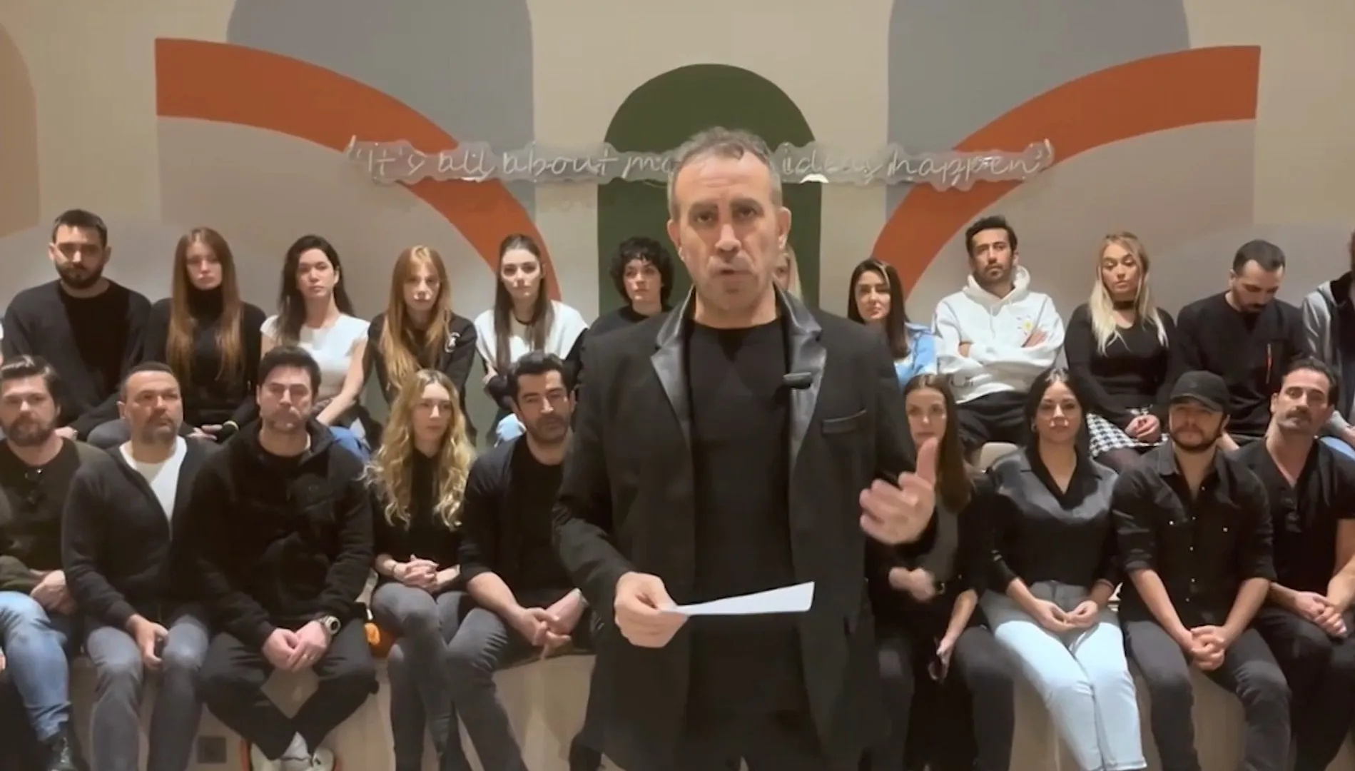 مغني الروك و"أحباب".. فضيحة تهز تبرعات الزلزال في تركيا