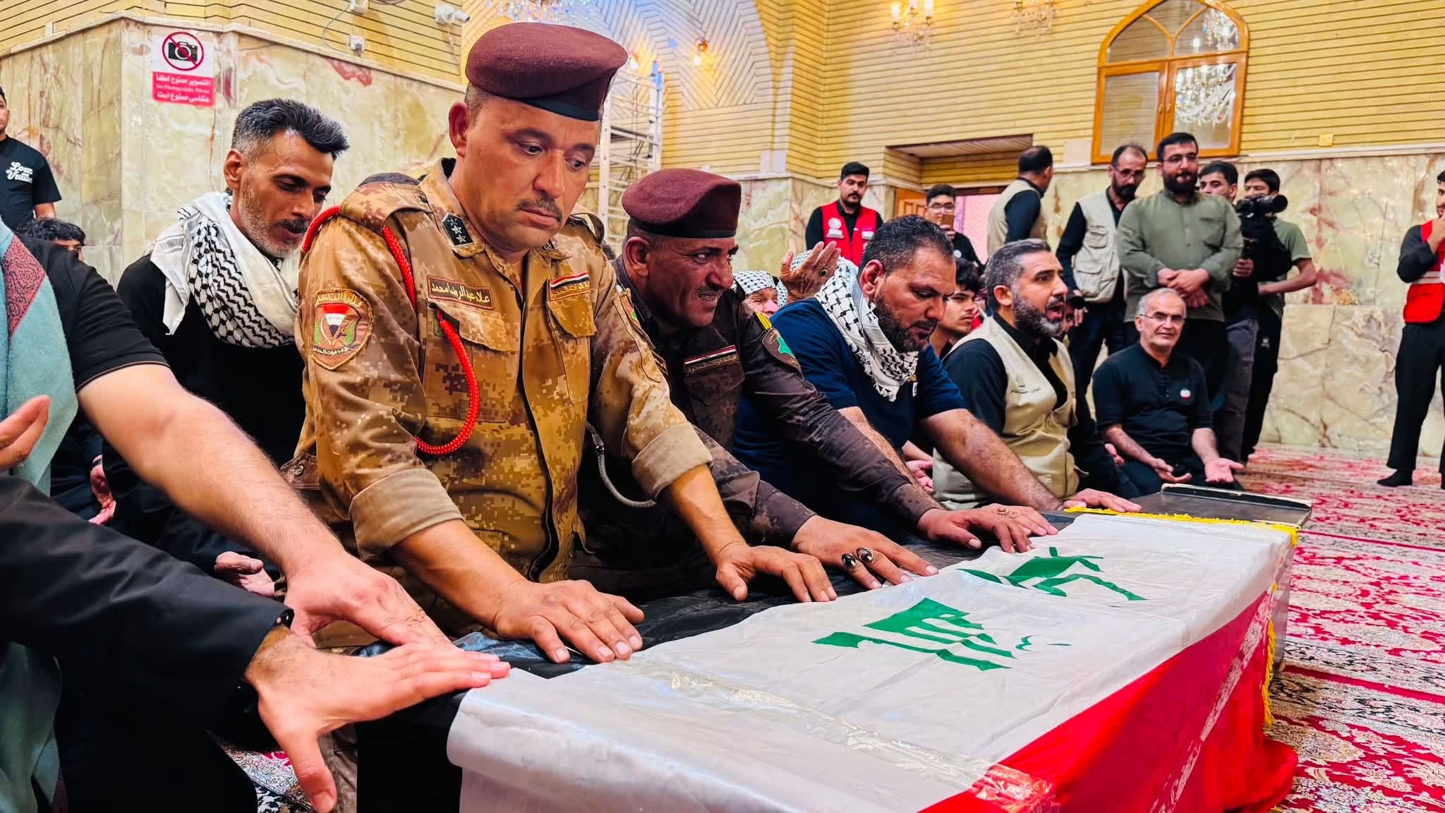 بالصورة.. تشييع أحد منتسبي الداخلية ( قوات الحدود) جراء القصف الأمريكي - السعودي