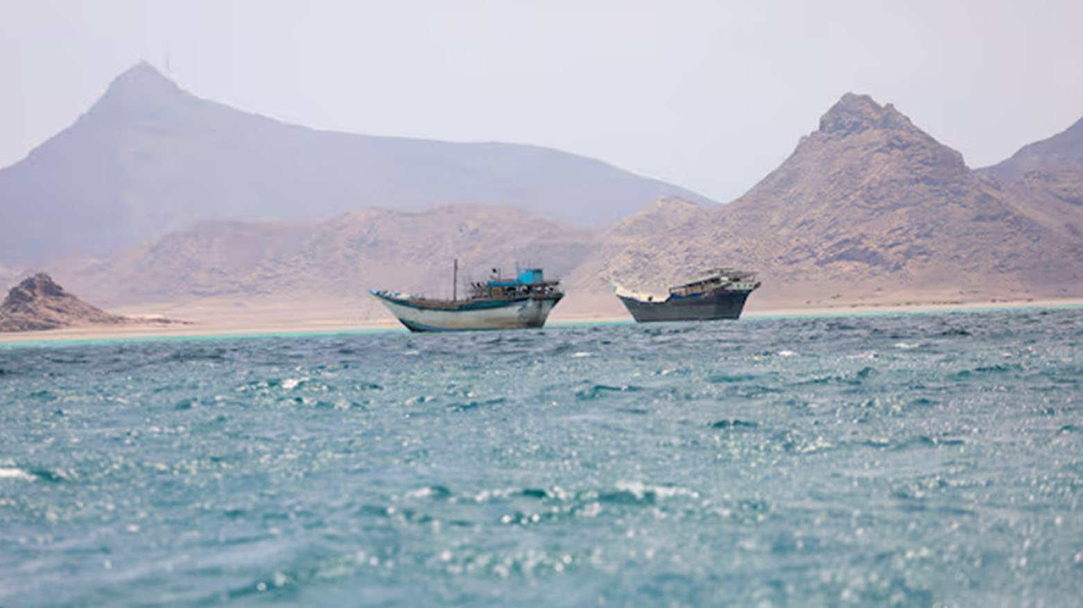 وزير الإعلام اليمني: الحوثيين يعتزمون فرض رسوم عبور