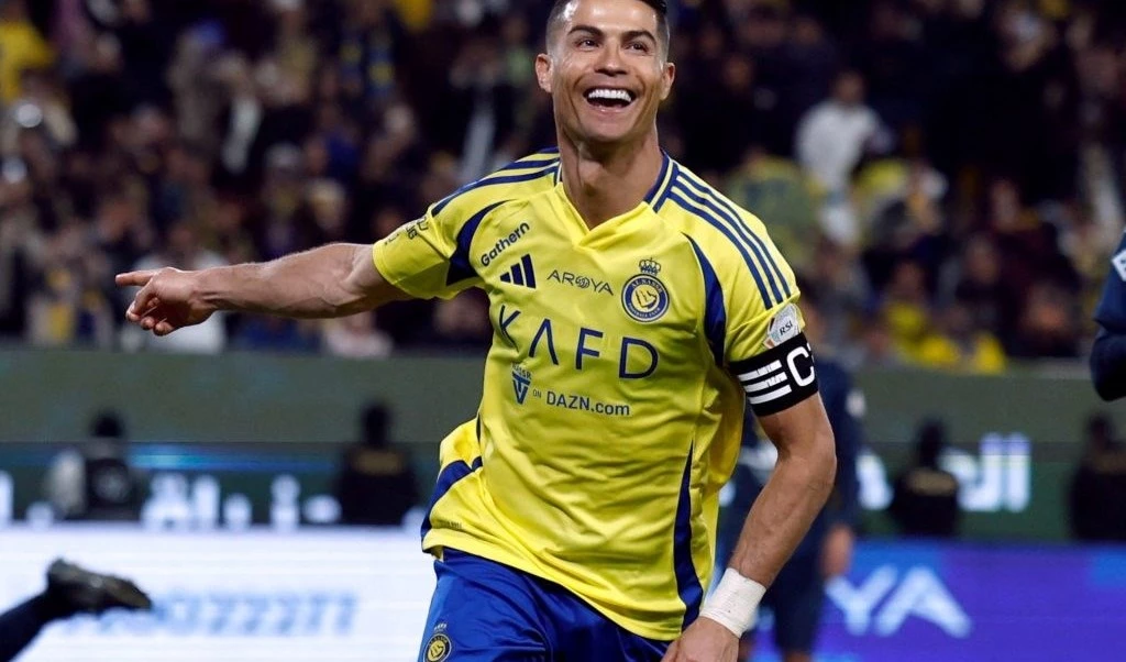 الكشف عن إجمالي أرباح رونالدو ومقدار مكافآته مع النصر