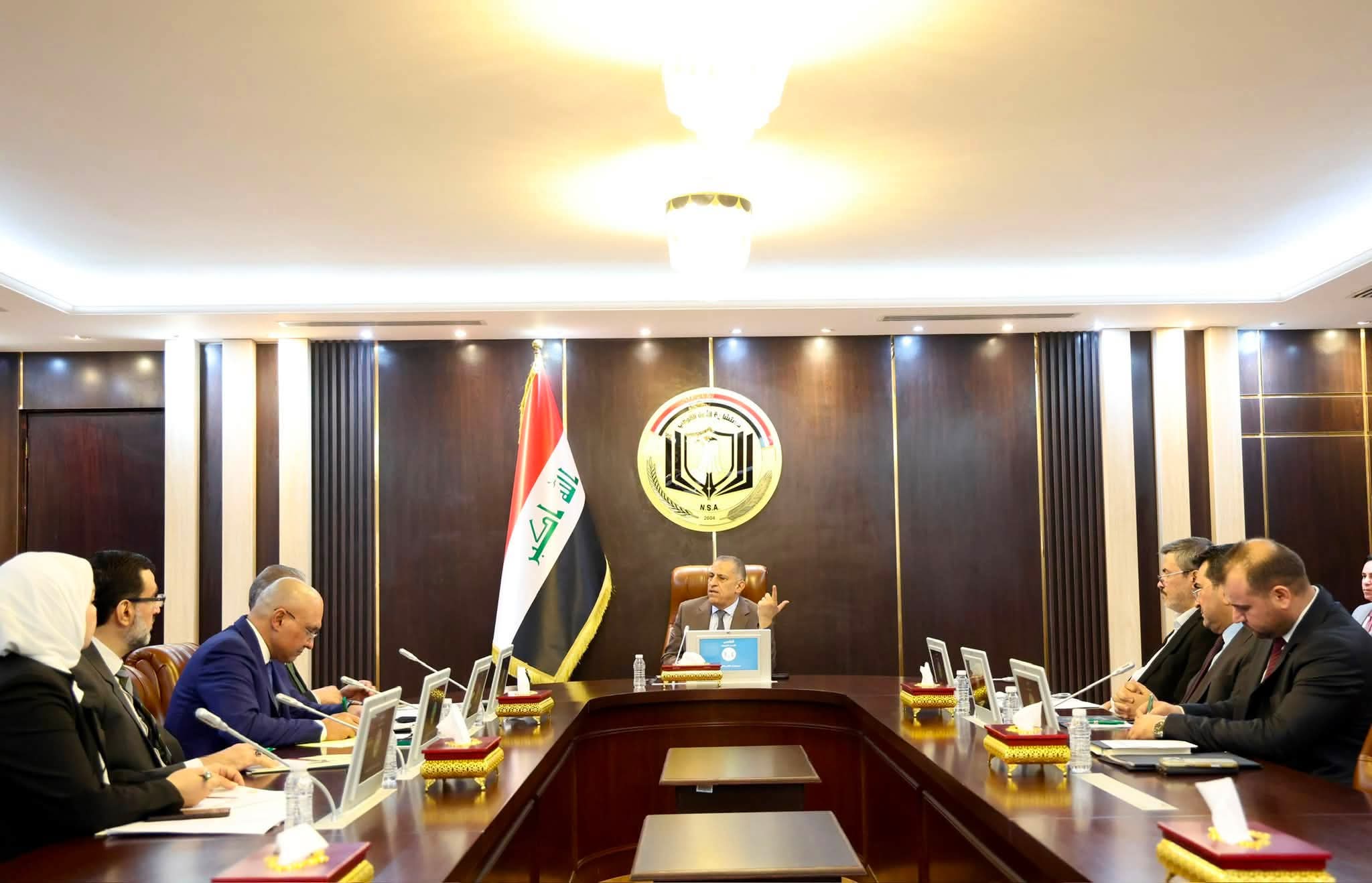 العبودي يعقد اجتماعاً مع المديرين العامين في المستشارية لمناقشة الارتقاء بأداء مفاصلها