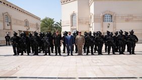 الزيدي يجري زيارة ميدانية إلى مقر جهاز مكافحة الإرهاب ويشيد بالدور البطولي لمنتسبيه