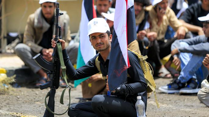 رسوم العبور في باب المندب... تهديد حوثي قابل للتنفيذ؟