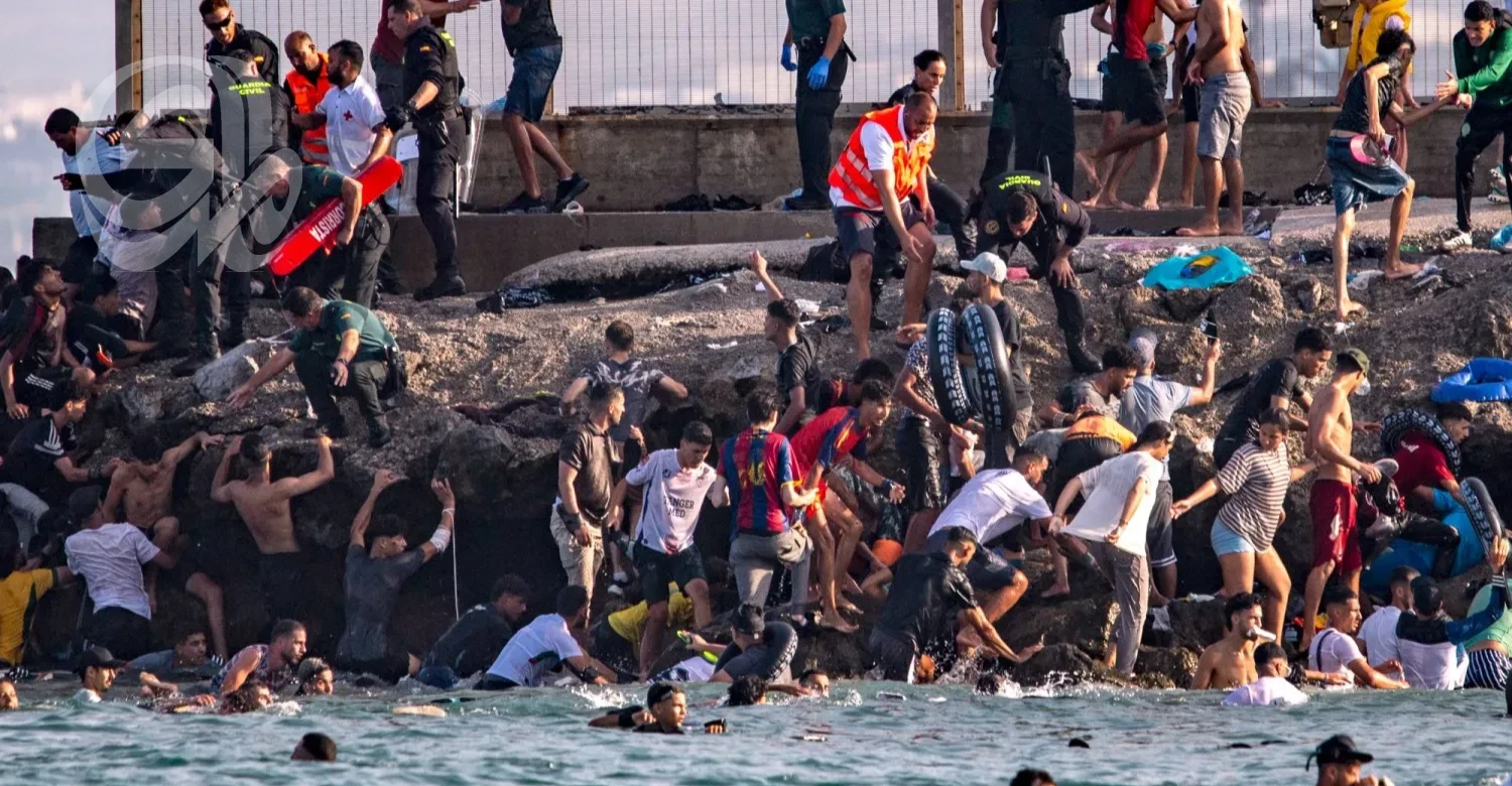 49 ألف مهاجر يعبرون من المغرب إلى سبتة خلال 24 ساعة