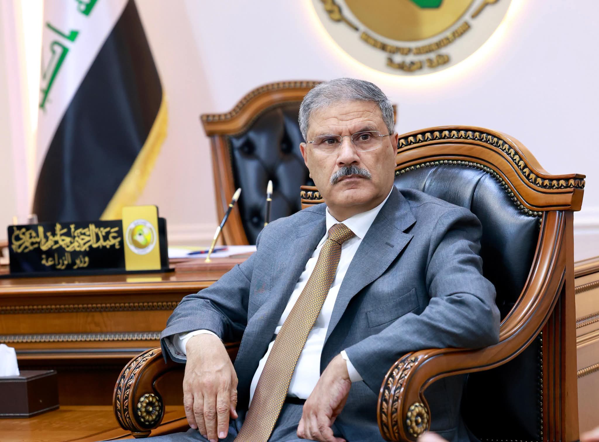 وزير الزراعة يُعلن عن رفع يد الإصلاح الزراعي وتخصيص أراضي لموظفي دائرة الغابات ومكافحة التصحر