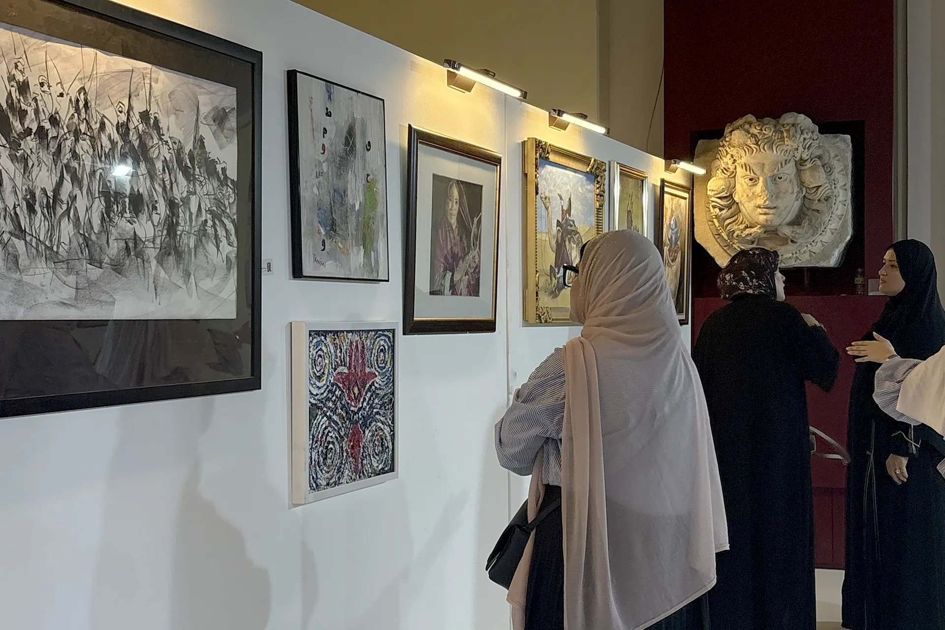 طرابلس تعزف وترسم من جديد.. كيف تحاول الثقافة الليبية كسر سنوات الركود؟