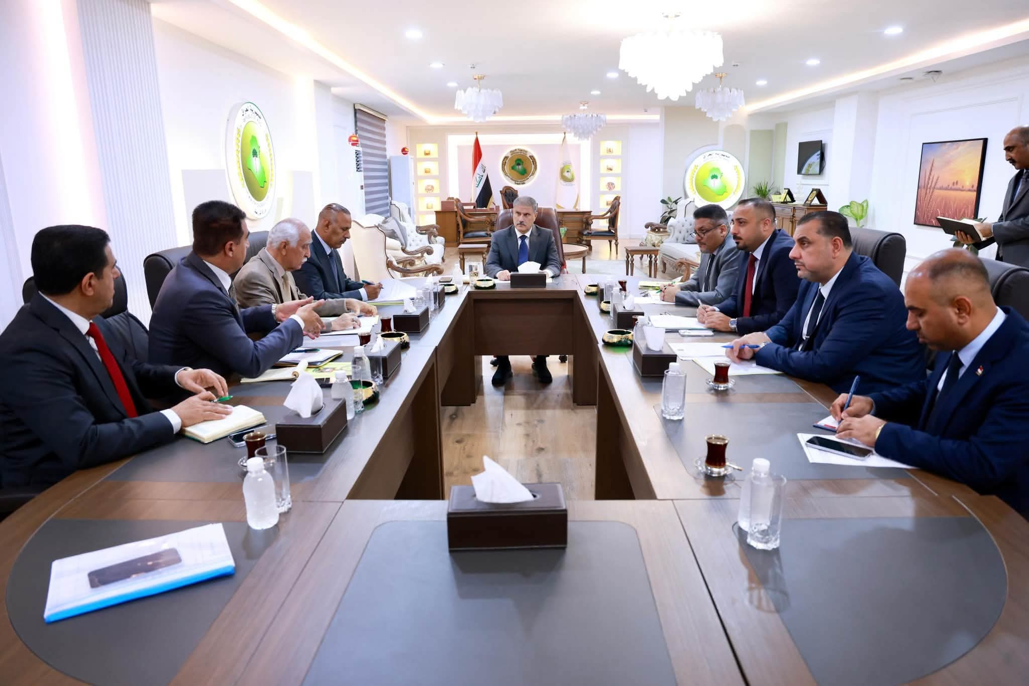وزير الزراعة يترأس اجتماعا لمُناقشة الخُطة الزراعية الشتوية